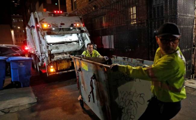 Toughest job in SF? Tenderloin garbagemen work late at night to clean filthiest streets